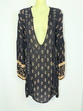 Fab’rik Deep V-Neck Black Floral Long Sleeve Boho Dress